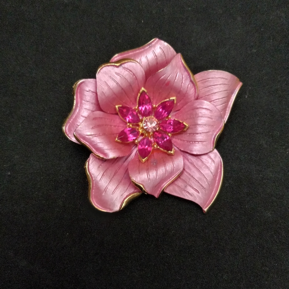 Pink Enamel and Rhinestone Flower Brooch - Picture 10 of 12